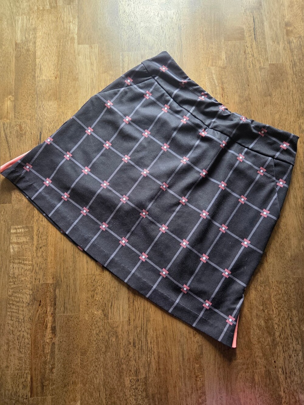 Tail Patterned Golf Skort